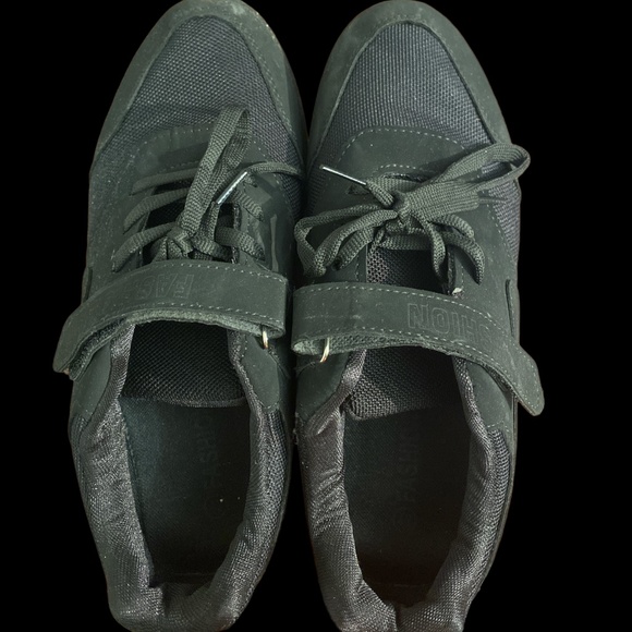 Fashion nova black sneakers - Picture 1 of 1